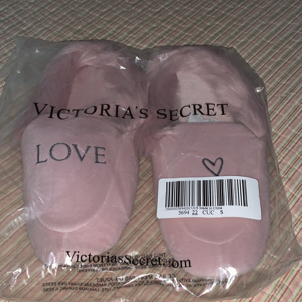 VS slippers